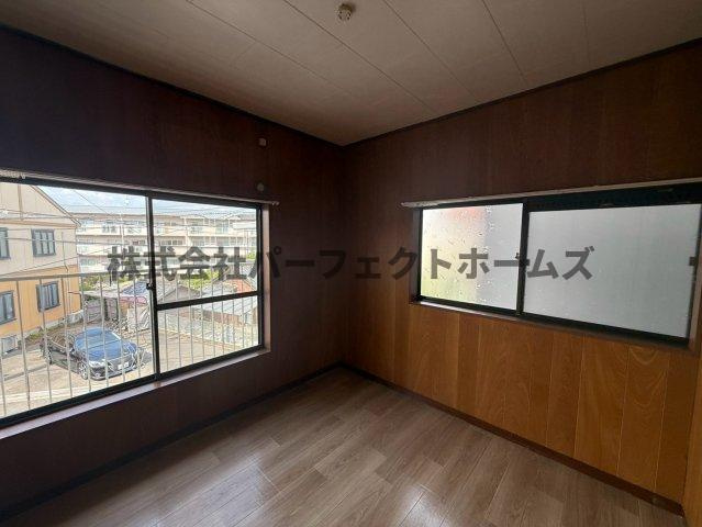 藤田町戸建　賃貸の洋室|落ち着いた色調の洋室です