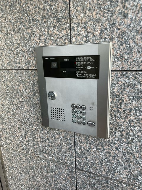 ル　セリジェールのセキュリティ|オートロック付きのエントランス