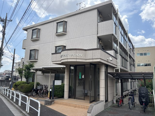 クレストパーク中台の外観