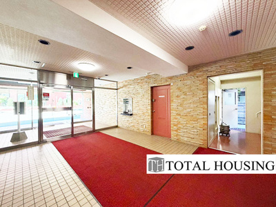 【その他共用部分】 | 朝日プラザ偕楽園 | 上質感漂うエントランス♪居住者の帰り、訪れる方を優しく迎える・安らぎに満ちた生活空間を予感させるようなその佇まいが魅力的です。