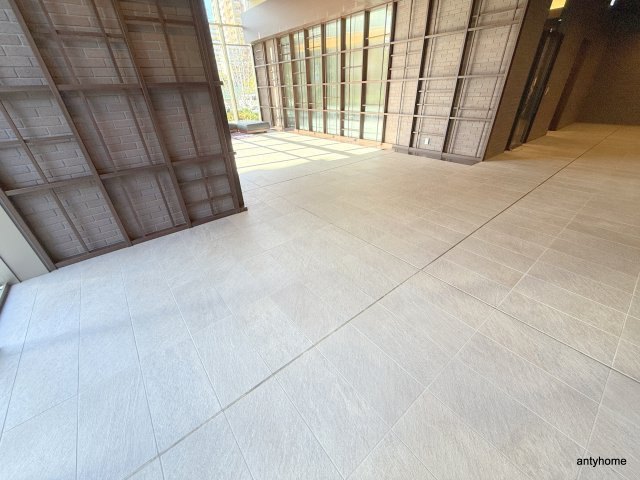 阿波座ライズタワー　フラッグ46　仲介手数料無料のロビー