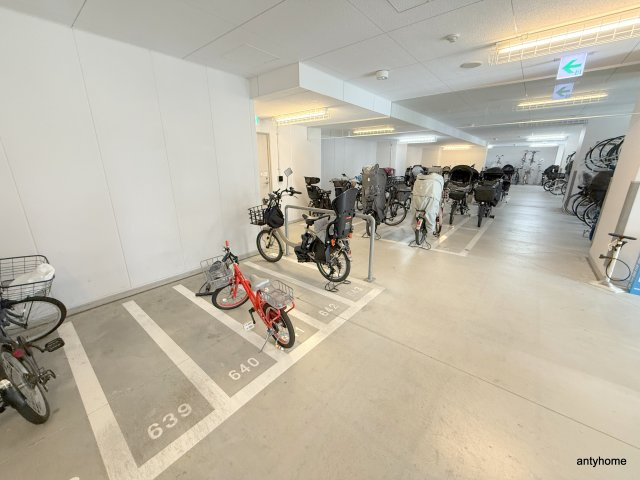 阿波座ライズタワー　フラッグ46　仲介手数料無料の駐車場