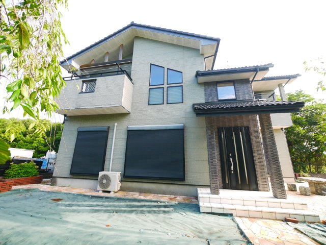 長生郡白子町南日当　中古戸建の外観|平成14年12月築 大理石調の玄関ホール リビング約25帖IHクッキングヒーター 駐車2台可