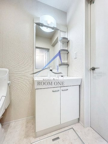 スクウエア鷺宮の洗面所|独立洗面台です。