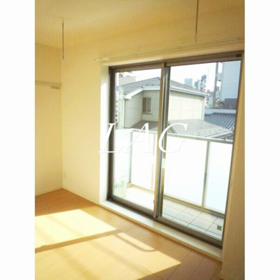 【居間・リビング】 | Ｙ‘ｓ　Ｔｅｒｒａｃｅ | 洋室のお部屋です。