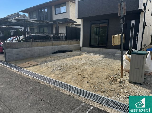 ●29(土)30(日)現地説明会！　生駒市真弓　新築一戸建ての駐車場|駐車スペース！散水栓があるので、こまめに愛車を洗えます！