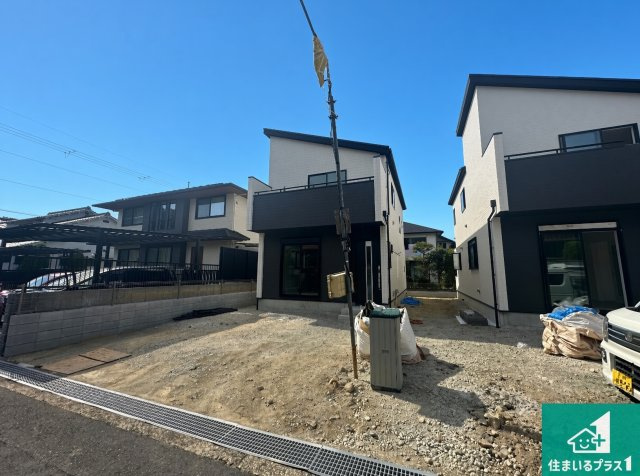 ●29(土)30(日)現地説明会！　生駒市真弓　新築一戸建ての外観|お客様に長く安心して住んでいだだける事にこだわった家づくり！住んでからのアフターサービスにもしっかりと取り組んでいます！