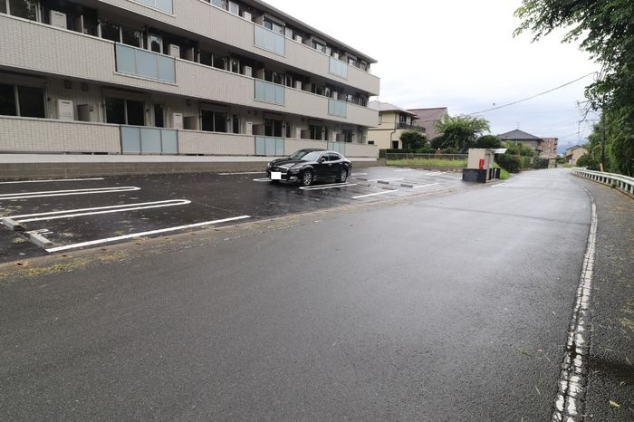 サニーヒルの駐車場