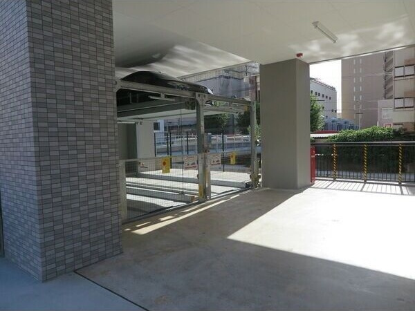 エスリード大須観音プリモの駐車場