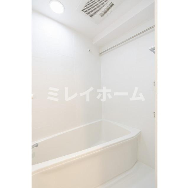 コンフォリア二葉の浴室