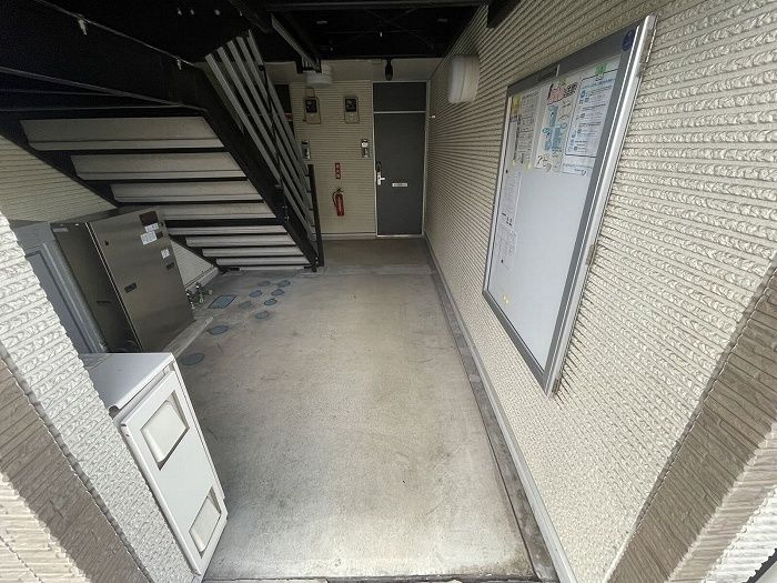 レオネクストエスケイフジの玄関