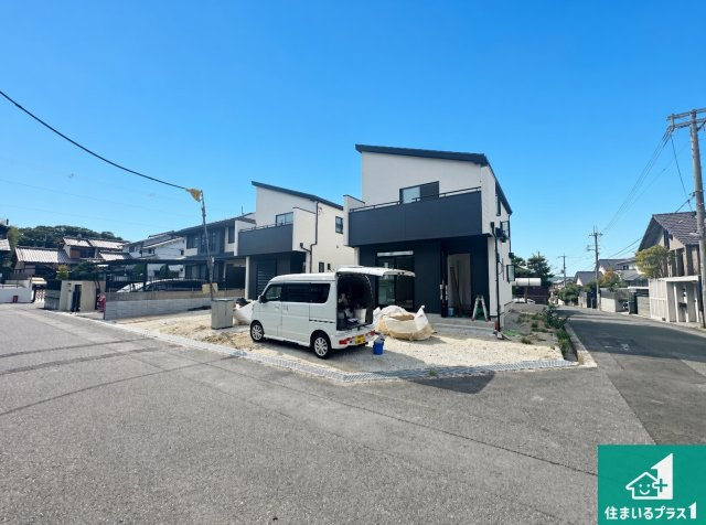 生駒市真弓　新築一戸建ての外観|現在建築中！落ち着いた街並みで新生活を始めることが出来そう！周辺の物件も併せてご紹介させて頂きます！