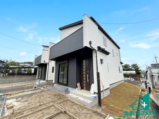 ●19(土)～23(日)現地説明会！　生駒市真弓　新築一戸建ての外観|お客様に長く安心して住んでいだだける事にこだわった家づくり！住んでからのアフターサービスにもしっかりと取り組んでいます！