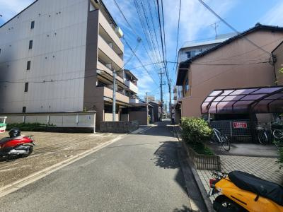 シルキーの周辺|前面道路