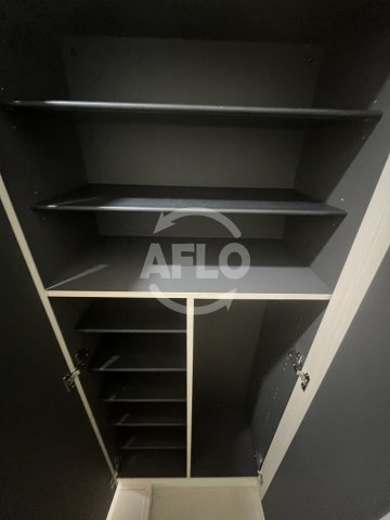 Adi Iの内装|シューズボックス