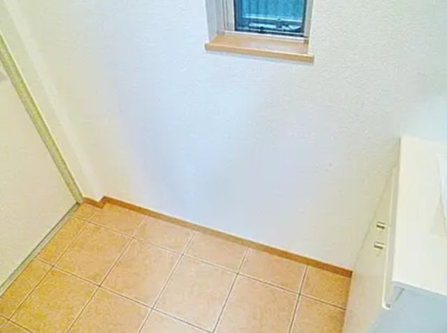 フレスコの玄関