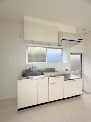 呉市焼山政畝３丁目の一戸建てのキッチン