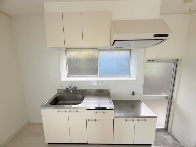 呉市焼山政畝３丁目の一戸建てのキッチン