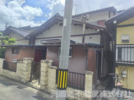 ６７３５０　岐阜市岩崎中古戸建ての画像