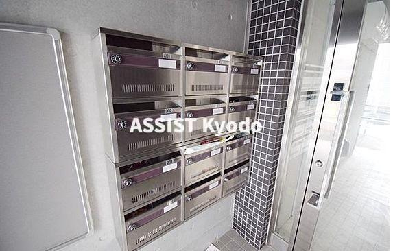 世田谷区経堂５丁目の賃貸マンションのエントランス