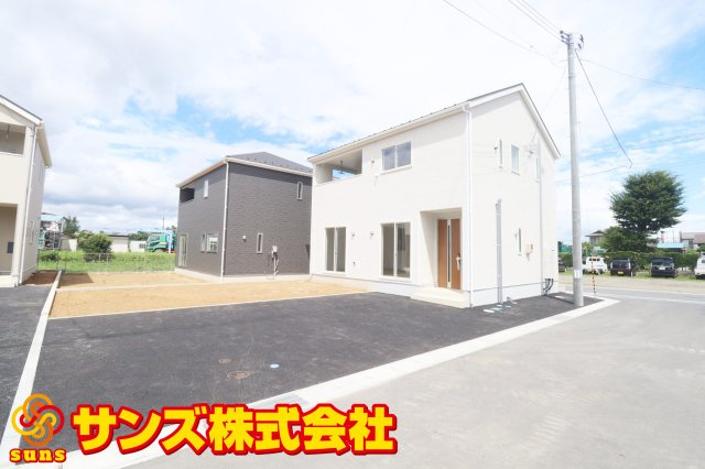 矢吹町八幡町第２１　　　７号棟　　　善郷小学校、矢吹中学区の外観|南東側から見た駐車場を含む外観♪