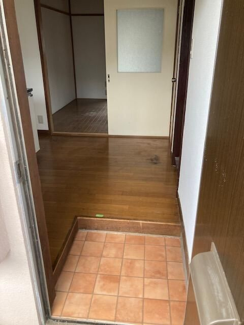 第１　光ハイツの玄関