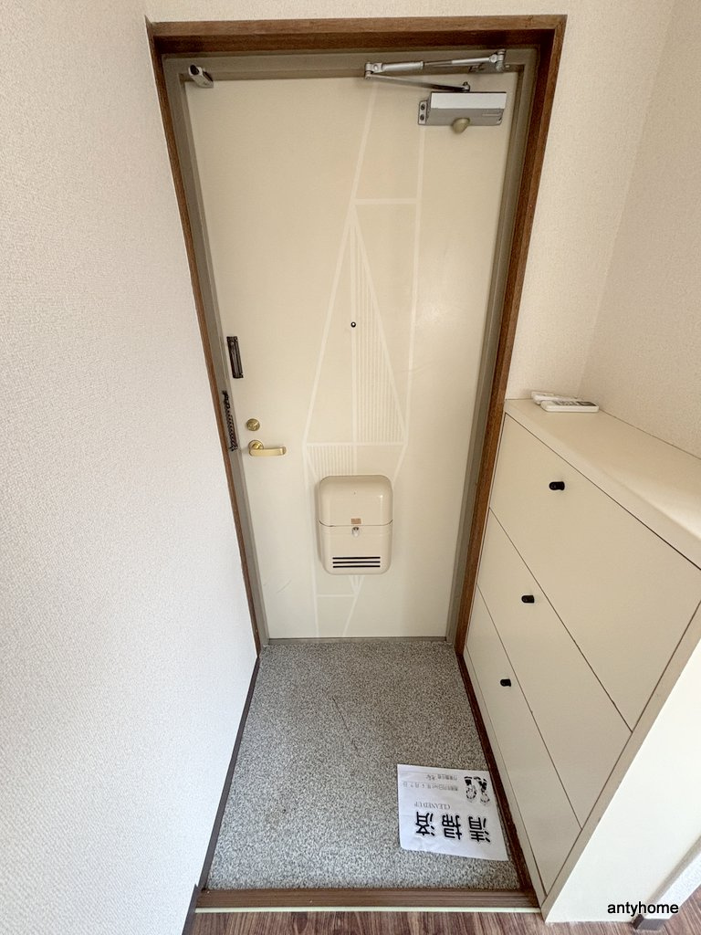 LBアパートメント　仲介手数料無料の玄関