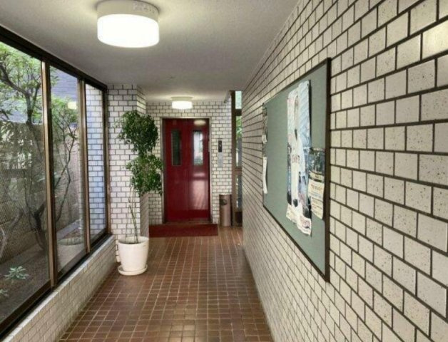 シャンボール小石川のロビー