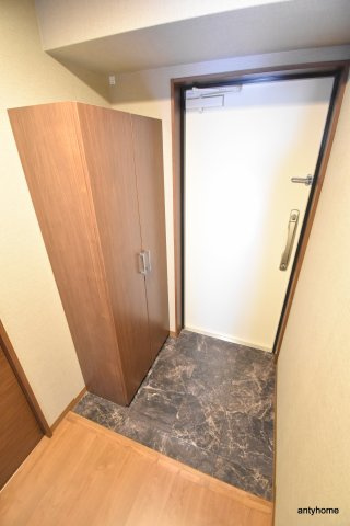 グランブルジュ　仲介手数料無料の玄関