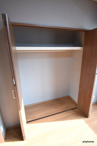 グランブルジュ　仲介手数料無料の収納
