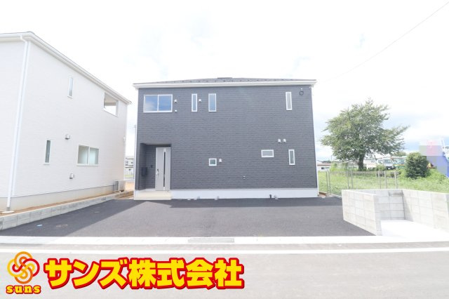 矢吹町八幡町第２１　　　８号棟　　　善郷小学校、矢吹中学区の外観|北側から見た駐車場を含む外観♪