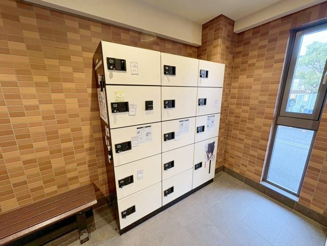 サンシティ桂坂3番館の設備|ご内覧可能です！再配達の手間が省ける宅配ボックス完備！