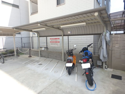 【その他共用部分】 | エスポワール西宮 | バイク置き場