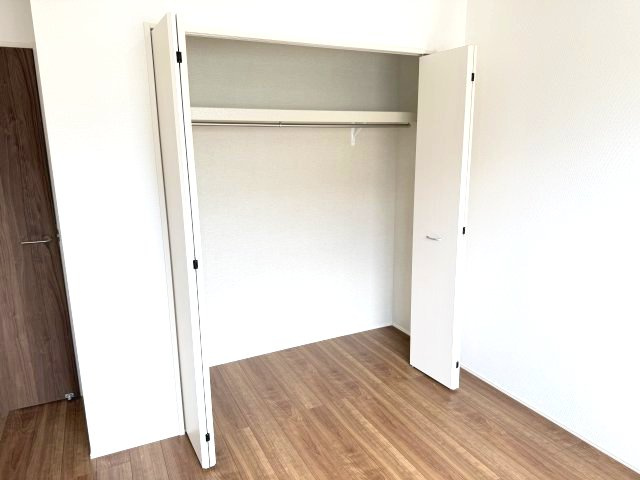 ハートフルタウン 前橋市六供町1丁目33番　Ａ号棟の収納|【イメージ画像】2階洋室2収納です