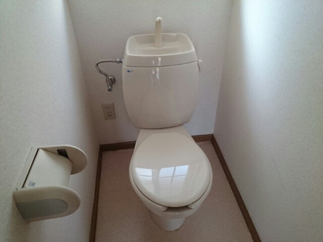 ハイツシャルマンのトイレ|落ち着いたトイレです