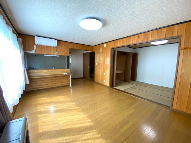 【商談中】網走市字潮見282番地36中古住宅の居間・リビング