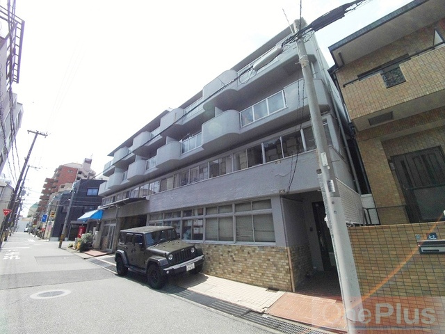 六甲スカイハイツの外観