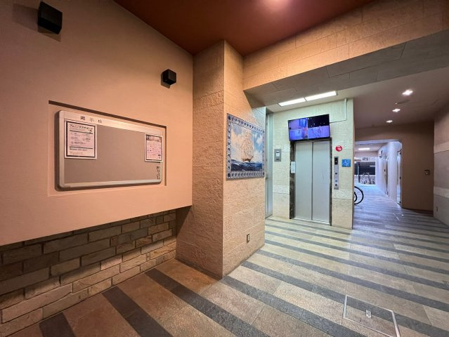 ジューム南船場のロビー