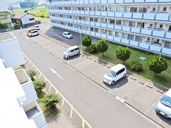 ビレッジハウス小倉南1号棟の駐車場