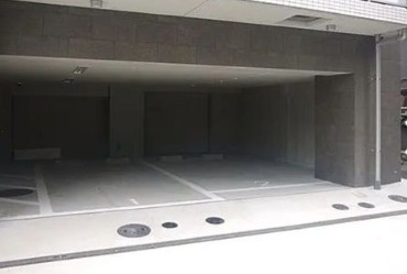 フェルクルールプレスト池袋WESTの駐車場