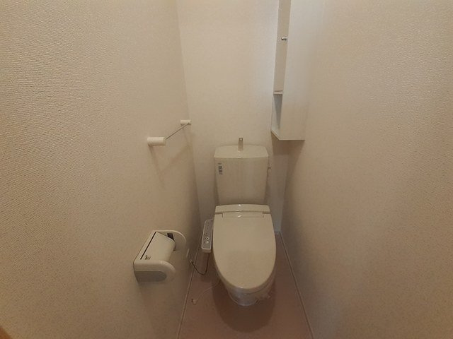 【トイレ】 | エクレール・牧野 | トイレです