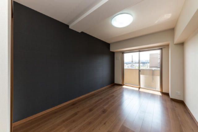 三郷市中央１丁目の賃貸マンションの居間・リビング
