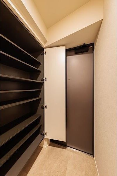 S-RESIDENCE大曽根bresa(ブレサ)の玄関
