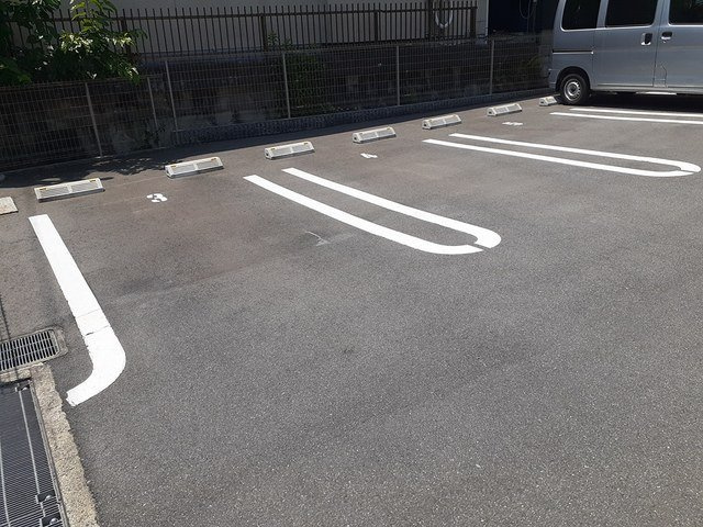 【駐車場】 | モア　コンフォート | 駐車場完備です