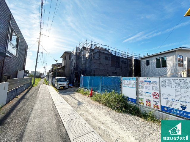 ●天理市平等坊町　新築一戸建ての前面道路含む現地写真|周辺は落ち着いた街並みの住宅地！子育てがしやすい住環境です！まだ未完成ですが、現地でしかわからない事もございます。是非一度ご覧ください。