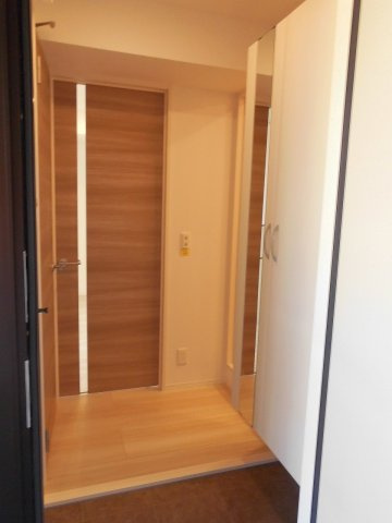 D-roomル・シャン・ドゥ・フルールの玄関