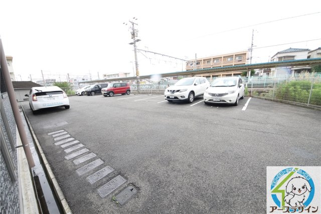 フォブール藤江の駐車場