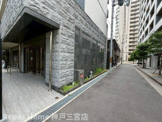 プレサンス神戸キュリオのエントランス