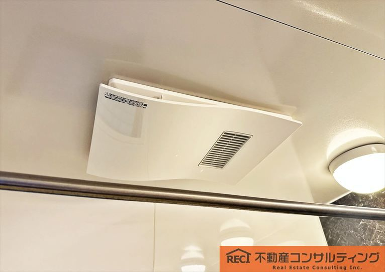 神戸市灘区新在家南町2丁目　中古戸建の駐車場