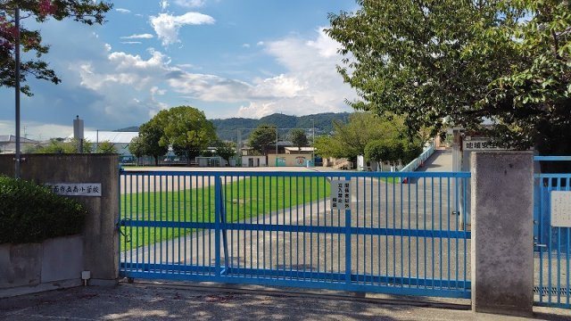 桜井１丁目　建築条件なし土地の周辺|南小学校